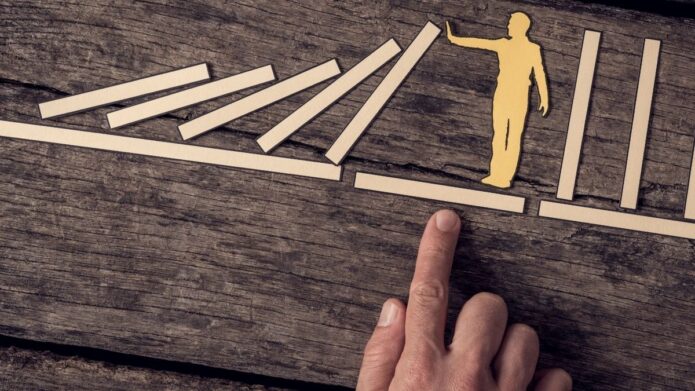 Zanim wyciągniesz miecz… Jak poradzić sobie z interesariuszem, który blokuje zmiany